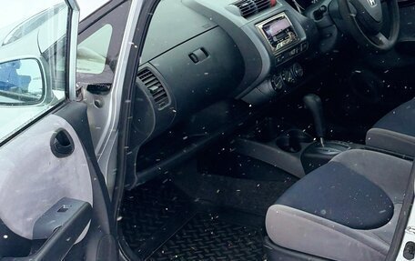 Honda Fit III, 2003 год, 258 000 рублей, 13 фотография