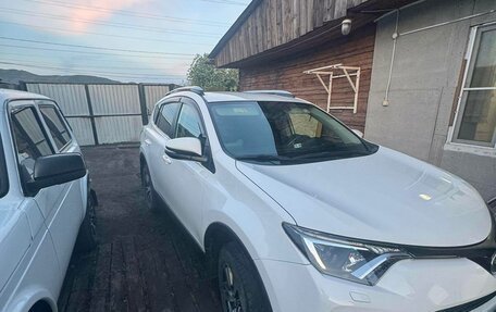 Toyota RAV4, 2018 год, 2 550 000 рублей, 3 фотография