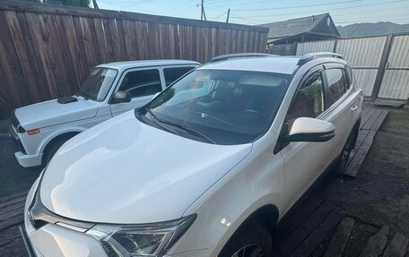 Toyota RAV4, 2018 год, 2 550 000 рублей, 7 фотография