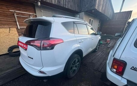 Toyota RAV4, 2018 год, 2 550 000 рублей, 2 фотография