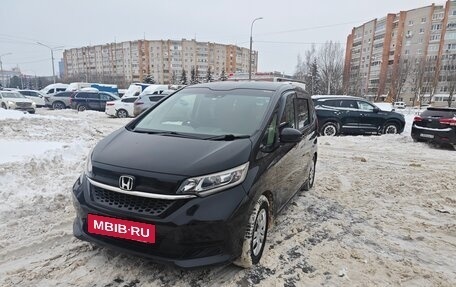 Honda Freed II, 2019 год, 1 850 000 рублей, 3 фотография