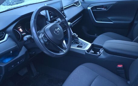 Toyota RAV4, 2021 год, 3 350 000 рублей, 8 фотография