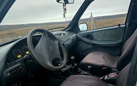 Chevrolet Niva I рестайлинг, 2003 год, 260 000 рублей, 10 фотография