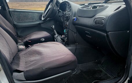 Chevrolet Niva I рестайлинг, 2003 год, 260 000 рублей, 11 фотография