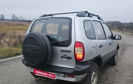 Chevrolet Niva I рестайлинг, 2003 год, 260 000 рублей, 4 фотография