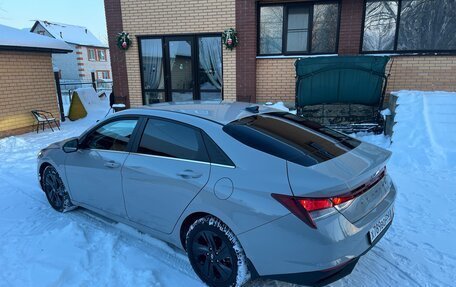 Hyundai Elantra, 2021 год, 2 100 000 рублей, 10 фотография