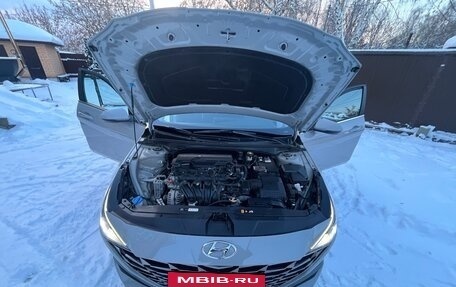 Hyundai Elantra, 2021 год, 2 100 000 рублей, 31 фотография