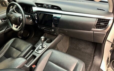 Toyota Hilux VIII, 2015 год, 2 979 900 рублей, 8 фотография