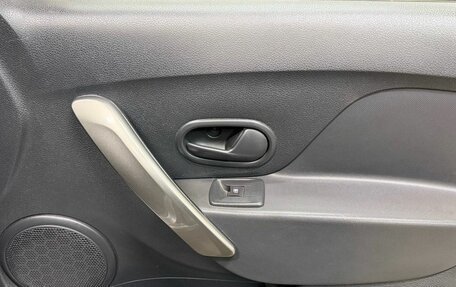 Renault Sandero II рестайлинг, 2014 год, 777 000 рублей, 11 фотография