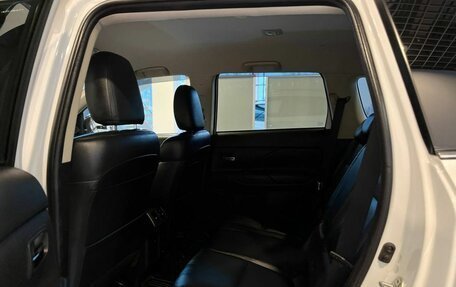 Mitsubishi Outlander III рестайлинг 3, 2019 год, 2 890 000 рублей, 21 фотография