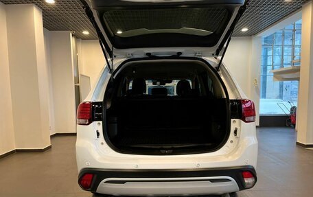 Mitsubishi Outlander III рестайлинг 3, 2019 год, 2 890 000 рублей, 30 фотография