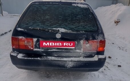 Volkswagen Passat B4, 1993 год, 320 000 рублей, 3 фотография