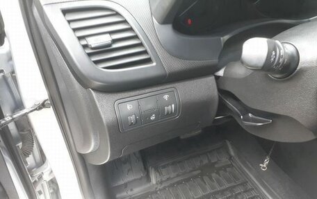 Hyundai Solaris II рестайлинг, 2015 год, 980 000 рублей, 9 фотография