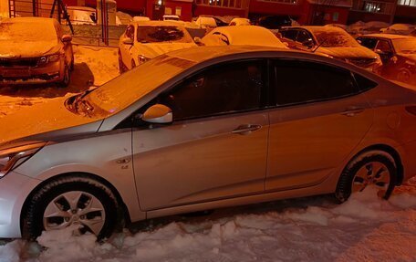 Hyundai Solaris II рестайлинг, 2015 год, 980 000 рублей, 3 фотография