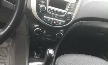 Hyundai Solaris II рестайлинг, 2015 год, 980 000 рублей, 8 фотография