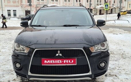 Mitsubishi Outlander III рестайлинг 3, 2011 год, 1 350 000 рублей, 1 фотография