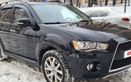 Mitsubishi Outlander III рестайлинг 3, 2011 год, 1 350 000 рублей, 6 фотография