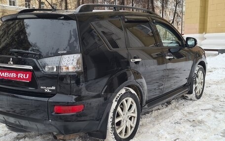 Mitsubishi Outlander III рестайлинг 3, 2011 год, 1 350 000 рублей, 4 фотография