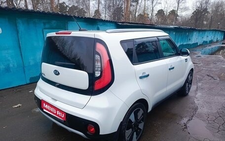 KIA Soul II рестайлинг, 2018 год, 2 300 000 рублей, 5 фотография