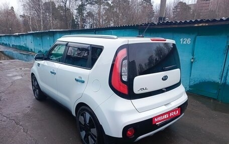 KIA Soul II рестайлинг, 2018 год, 2 300 000 рублей, 4 фотография