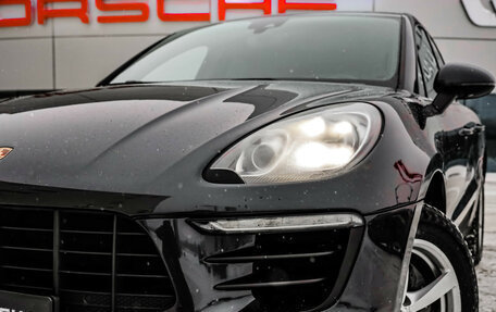 Porsche Macan I рестайлинг, 2016 год, 3 200 000 рублей, 2 фотография