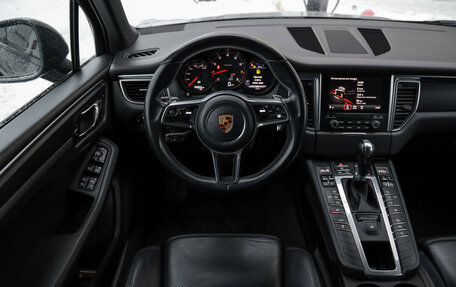 Porsche Macan I рестайлинг, 2016 год, 3 200 000 рублей, 13 фотография