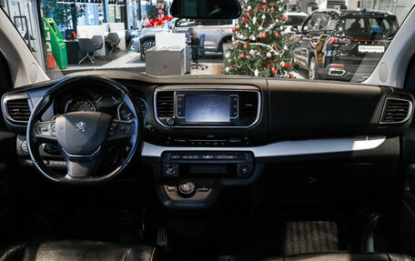 Peugeot Traveller I, 2018 год, 3 650 000 рублей, 14 фотография