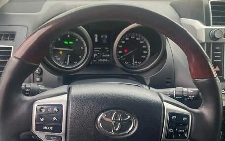 Toyota Land Cruiser Prado 150 рестайлинг 2, 2015 год, 3 700 000 рублей, 4 фотография