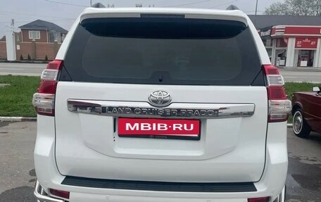 Toyota Land Cruiser Prado 150 рестайлинг 2, 2015 год, 3 700 000 рублей, 2 фотография