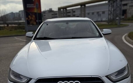 Audi A4, 2012 год, 2 000 000 рублей, 5 фотография