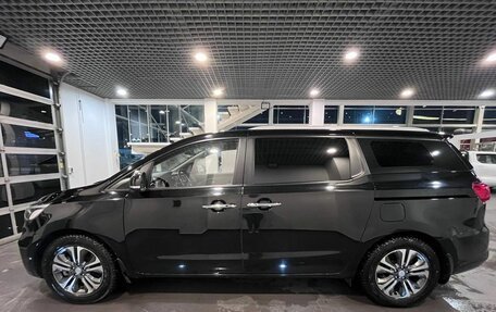 KIA Carnival III, 2019 год, 2 850 000 рублей, 6 фотография