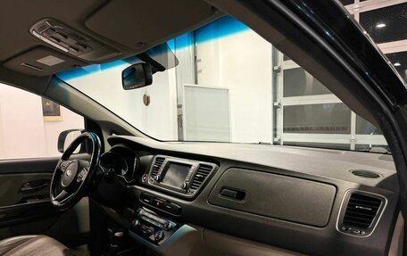 KIA Carnival III, 2019 год, 2 850 000 рублей, 12 фотография