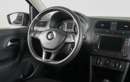 Volkswagen Polo VI (EU Market), 2016 год, 919 000 рублей, 13 фотография