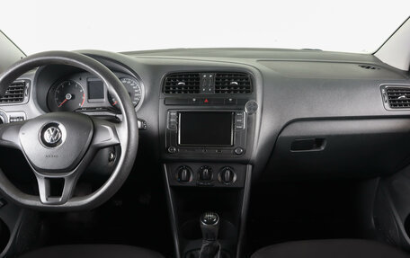 Volkswagen Polo VI (EU Market), 2016 год, 919 000 рублей, 14 фотография