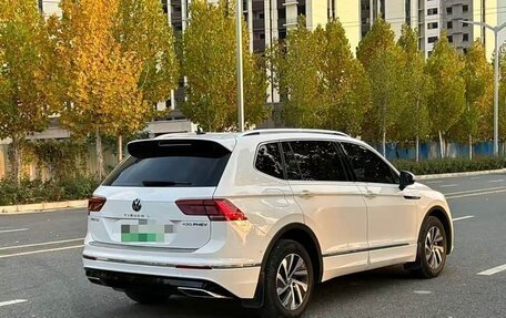 Volkswagen Tiguan II, 2021 год, 2 380 000 рублей, 5 фотография