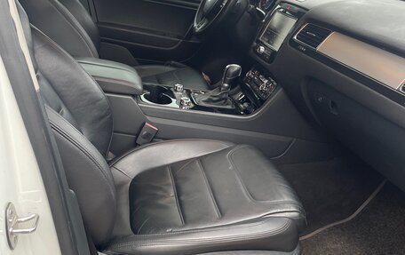 Volkswagen Touareg III, 2013 год, 1 800 000 рублей, 5 фотография