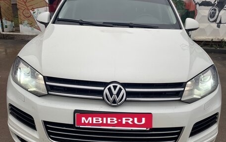 Volkswagen Touareg III, 2013 год, 1 800 000 рублей, 3 фотография