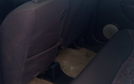 Nissan Cube II, 1999 год, 170 000 рублей, 16 фотография