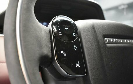 Land Rover Range Rover Evoque II, 2019 год, 3 999 000 рублей, 13 фотография