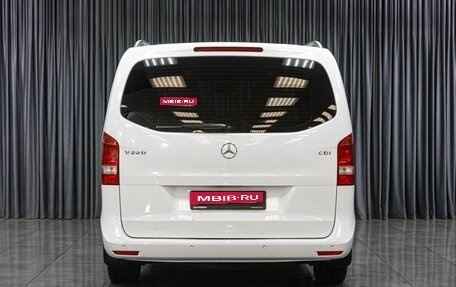 Mercedes-Benz V-Класс, 2015 год, 3 604 000 рублей, 4 фотография