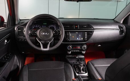 KIA Rio IV, 2018 год, 1 379 000 рублей, 6 фотография