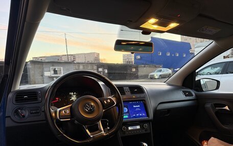 Volkswagen Polo VI (EU Market), 2018 год, 1 200 000 рублей, 6 фотография