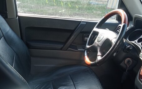 Mitsubishi Pajero III рестайлинг, 2005 год, 1 120 000 рублей, 3 фотография