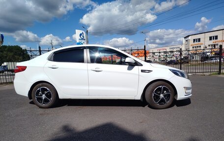 KIA Rio III рестайлинг, 2015 год, 745 000 рублей, 2 фотография