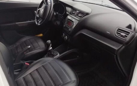 KIA Rio III рестайлинг, 2015 год, 745 000 рублей, 12 фотография