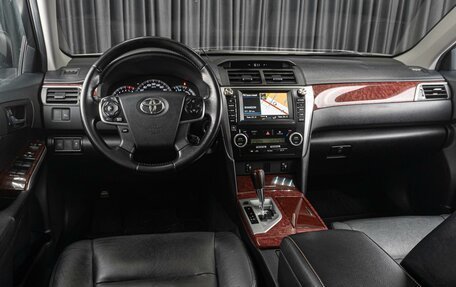 Toyota Camry, 2014 год, 1 649 000 рублей, 10 фотография