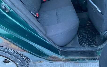 Toyota Corolla, 2002 год, 195 000 рублей, 24 фотография