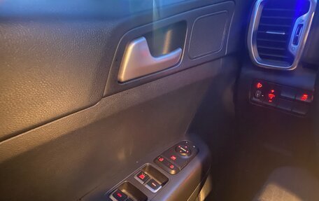 KIA Sportage IV рестайлинг, 2017 год, 1 390 000 рублей, 8 фотография