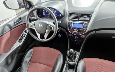 Hyundai Solaris II рестайлинг, 2011 год, 665 000 рублей, 17 фотография