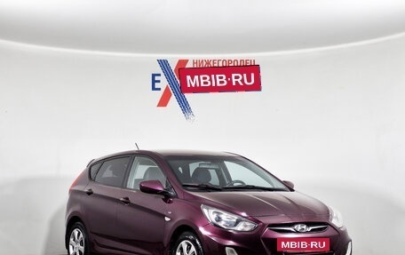 Hyundai Solaris II рестайлинг, 2011 год, 665 000 рублей, 2 фотография